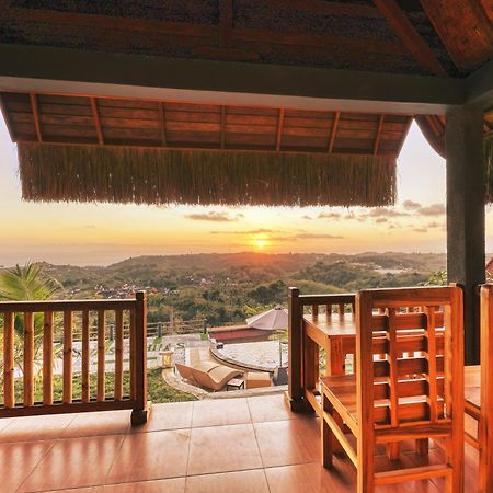 Sebuluh Sunset Hill Hotel Batumadeg Buitenkant foto